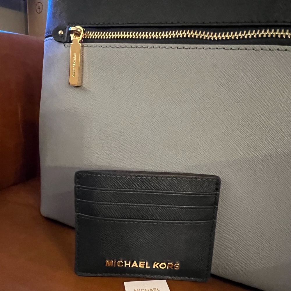 AUTHENTIC MICHAEL KORS HAILEE LEATHER MD SATCHEL & NWT MK MATCHING CARD HOLDER